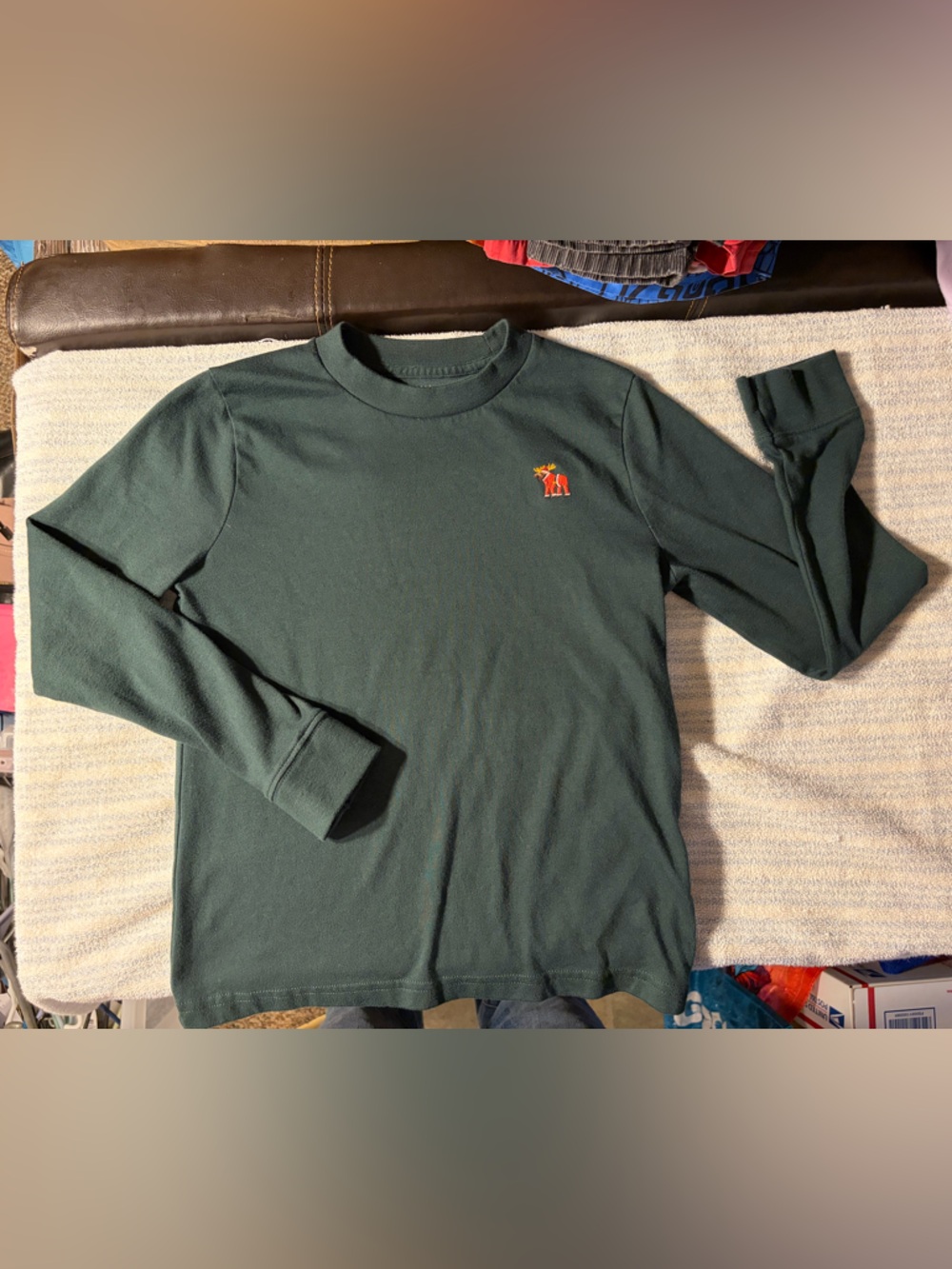 abercrombie kids dark green long sleeve knit pullover w/ embroidered crest